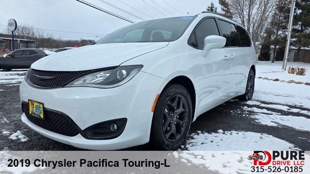 2019 Chrysler Pacifica Touring-L